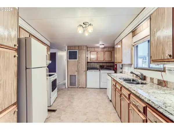 11460 SW ROYAL VILLA DR, Tigard, OR 97224