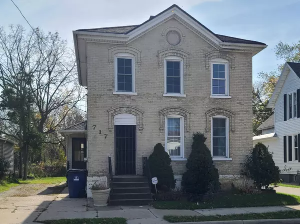 717 High St, Racine, WI 53402