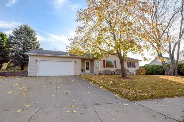 2006 Winfield Drive, Reedsburg, WI 53959