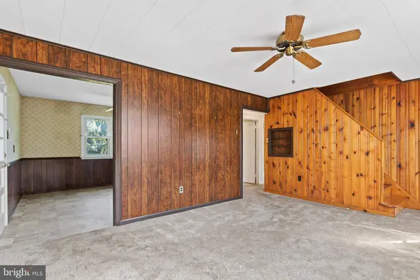 6106 NASSAU RD, Harrisburg, PA 17112