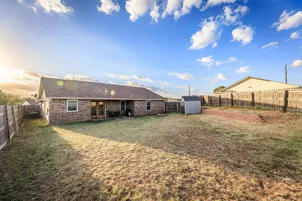 114 SE Churchill Way, Lawton, OK 73501