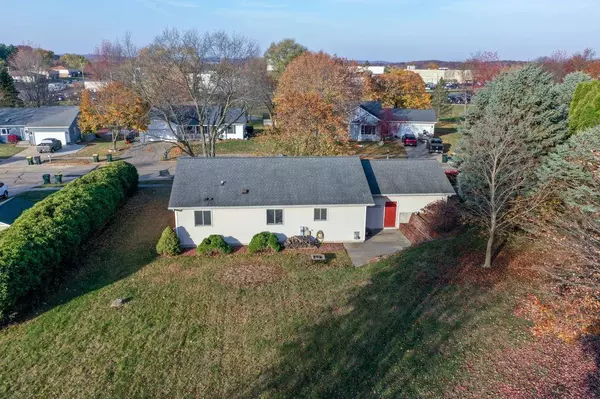 2006 Winfield Drive, Reedsburg, WI 53959