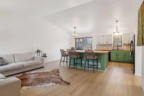 182 Green Briar DR, Lino Lakes, MN 55014