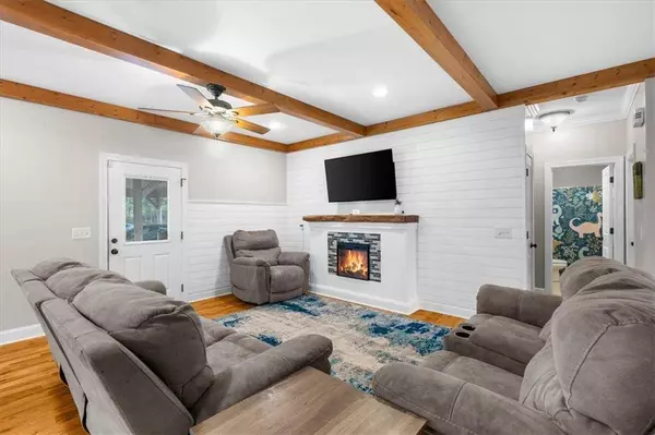 1174 Gardner Spring RD SE, Adairsville, GA 30103