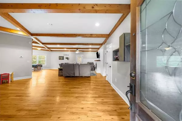 1174 Gardner Spring RD SE, Adairsville, GA 30103