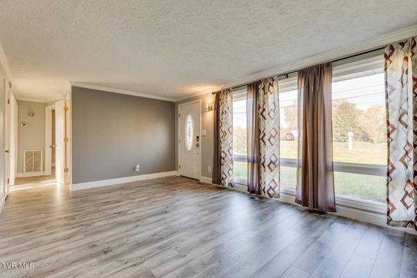 125 Post Oak DR, Kingsport, TN 37663