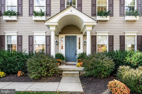 12 APPLE ORCHARD RD, Moorestown, NJ 08057