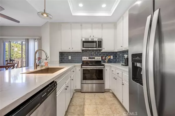 232 Gallery WAY, Tustin, CA 92782