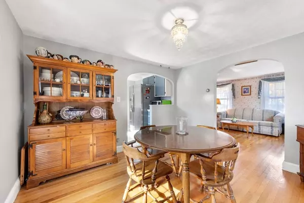 81 Bancroft Rd, Melrose, MA 02176