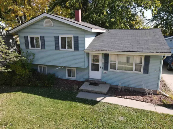 1004 Lewellen Street, Marshall, WI 53559