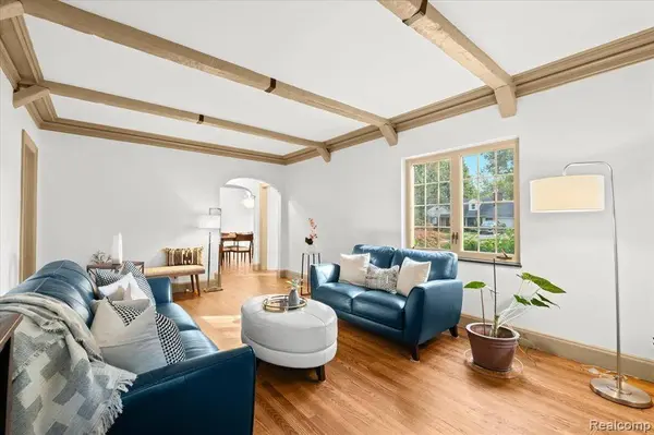 26431 MEADOWOOD Court S, Lathrup Village, MI 48076