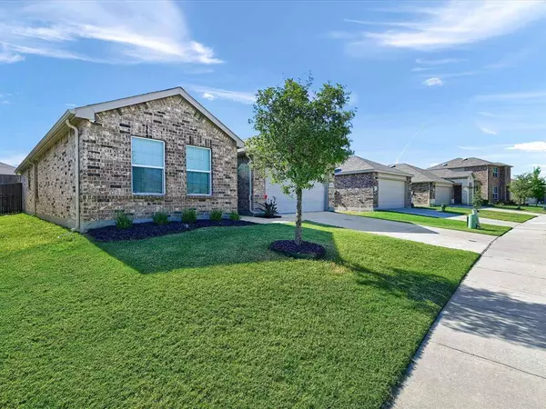 1620 Vernon Drive, Aubrey, TX 76227