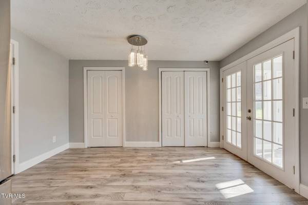 125 Post Oak DR, Kingsport, TN 37663