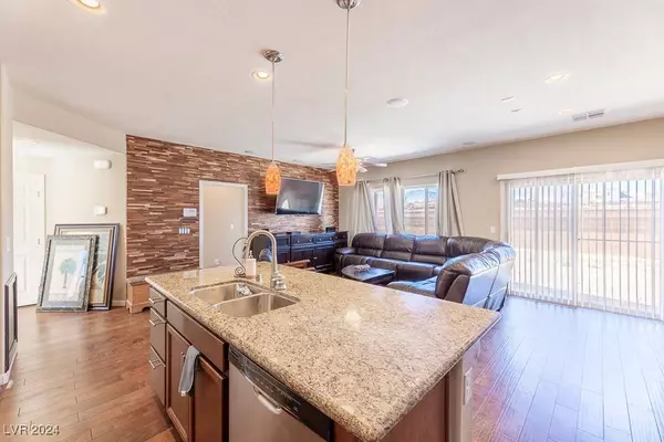 7919 Saber Tooth Street, Las Vegas, NV 89149