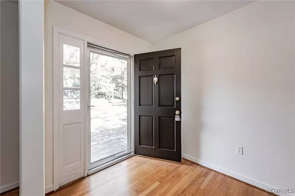 3401 S Hairpin DR, Quinton, VA 23141