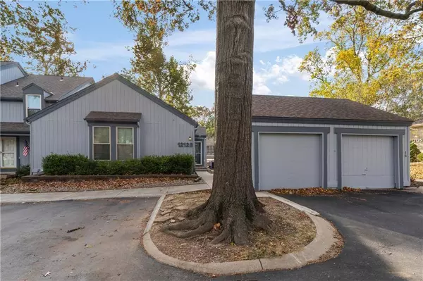 12123 W 79TH TER, Lenexa, KS 66215