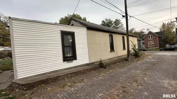 519 COLLEGE AVE, Quincy, IL 62301