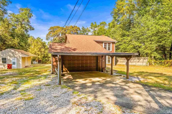 4928 Shell Rd, Pace, FL 32583