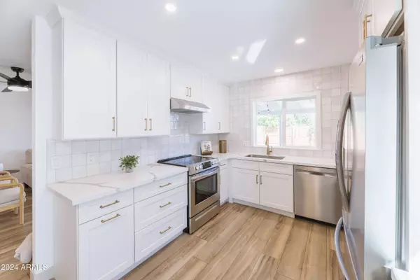 14037 N 57TH Street, Scottsdale, AZ 85254