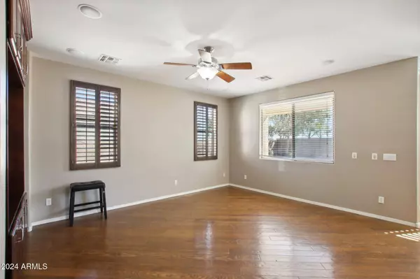 25733 W HAZEL Drive, Buckeye, AZ 85326