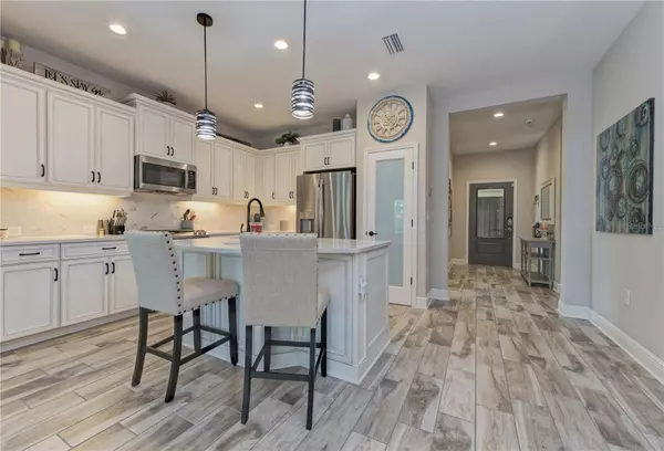 228 SAREZZO CIR, Nokomis, FL 34275