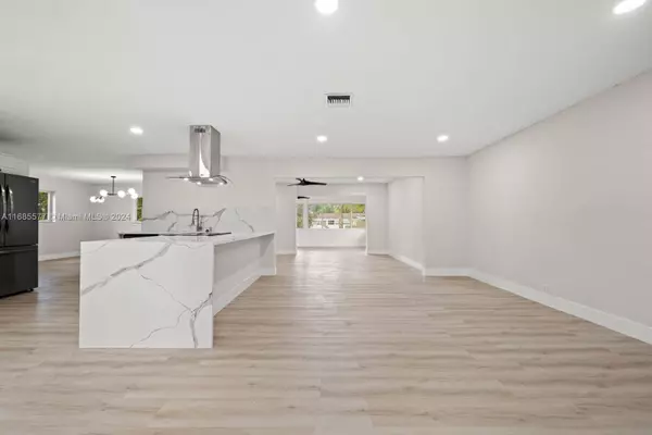 1410 NW 56th Ave, Lauderhill, FL 33313