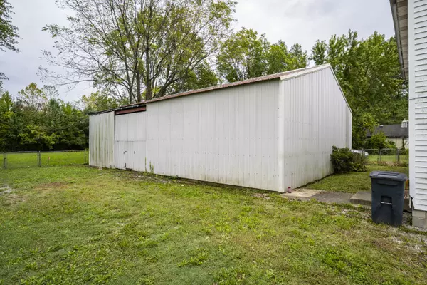 206 Myrtle St, Jeffersonville, IN 47130-6333