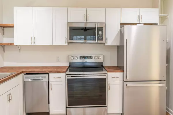 650 Cornell St #D-61, Charleston, SC 29407