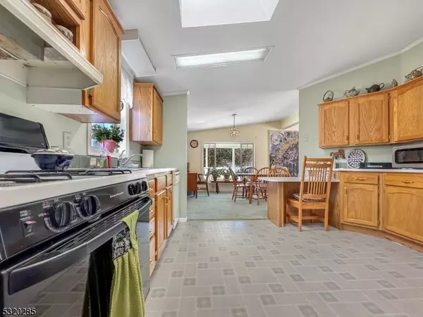 4 Nightingale Court, White Twp., NJ 07823