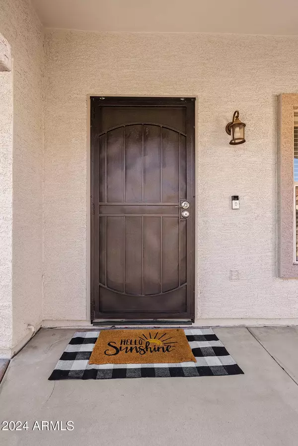 8866 E SHANGRI LA Road, Scottsdale, AZ 85260