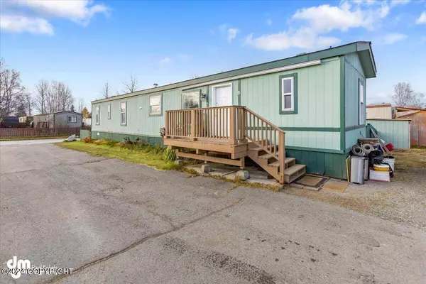 9499 Brayton DR #8, Anchorage, AK 99507