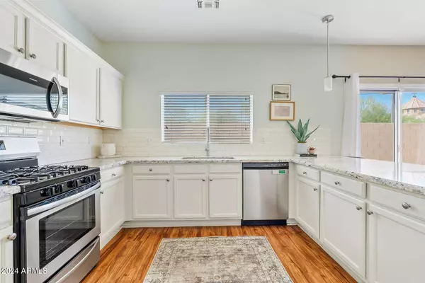 8866 E SHANGRI LA Road, Scottsdale, AZ 85260