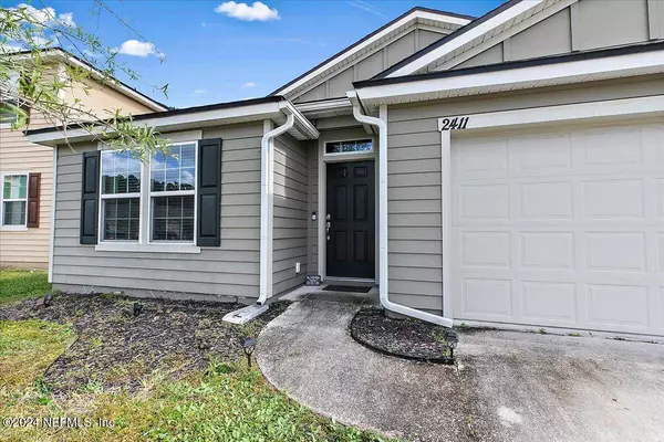 2411 SOTTERLEY LN, Jacksonville, FL 32220