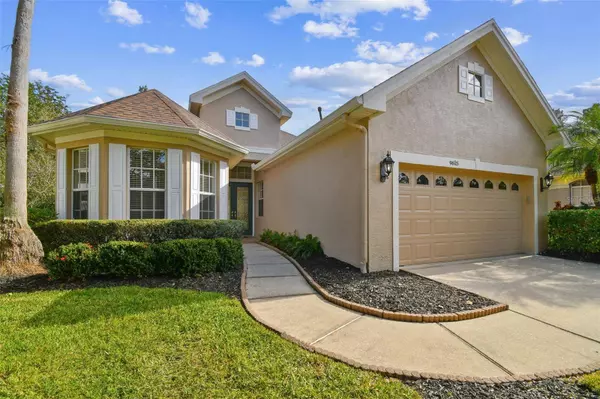 9615 GREENPOINTE DR, Tampa, FL 33626