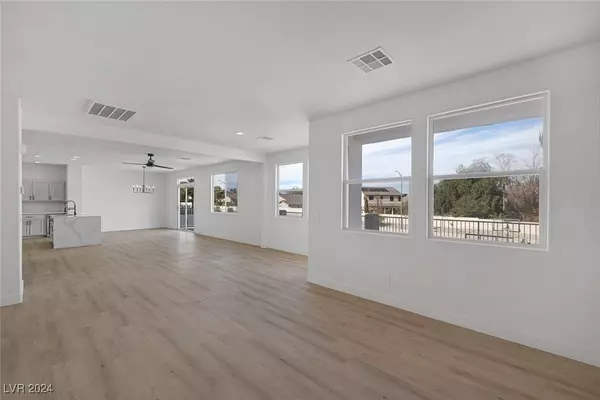 8604 Vivid Violet Avenue, Las Vegas, NV 89143