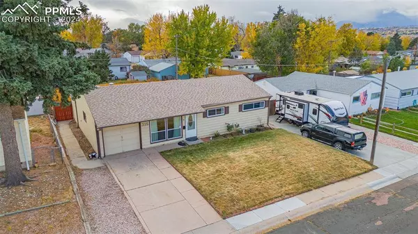315 Maplewood DR, Colorado Springs, CO 80907