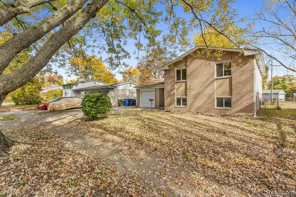 7828 KAISER Street, Canton, MI 48187