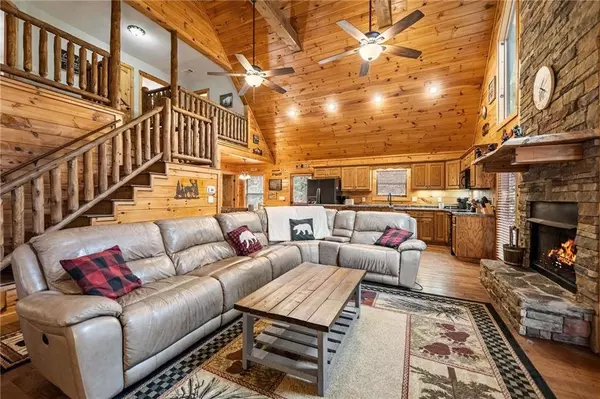 862 Monticello DR, Ellijay, GA 30540