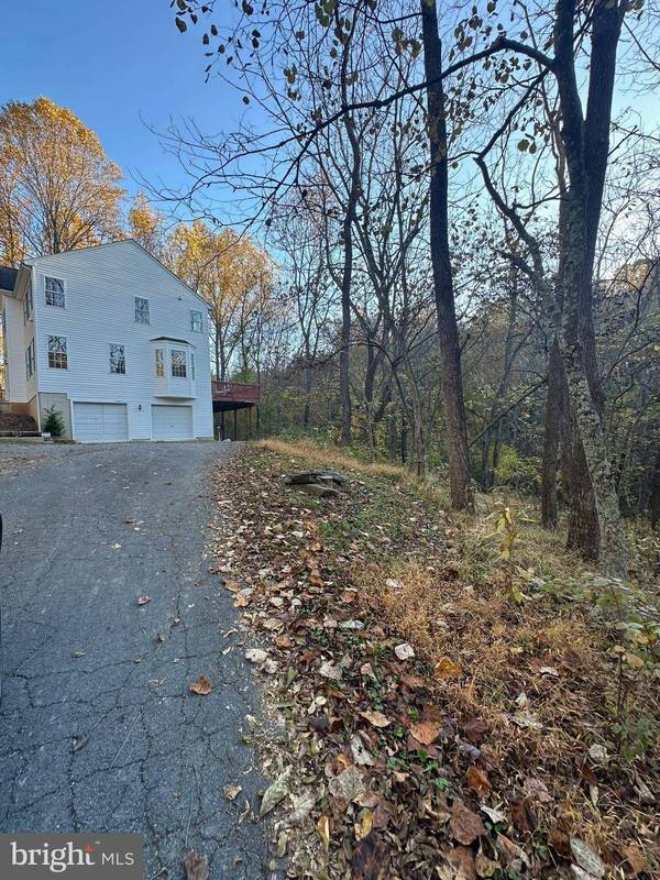 40106 QUARTER BRANCH RD, Lovettsville, VA 20180