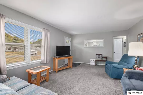 520 S 70th Street, Omaha, NE 68106