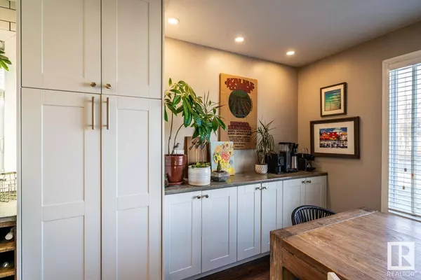 3111 112 AV NW, Edmonton, AB T5W 0M1