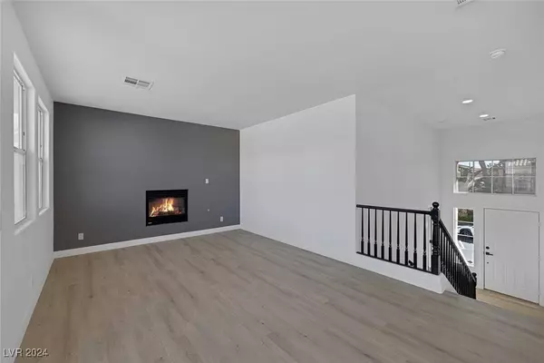 8604 Vivid Violet Avenue, Las Vegas, NV 89143