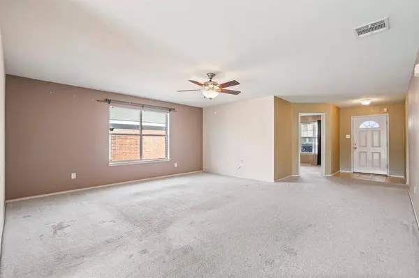 8421 Shallow Creek Drive, Fort Worth, TX 76179