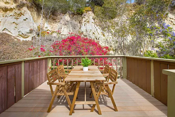 806 W Brookes Ave, San Diego, CA 92103-3802