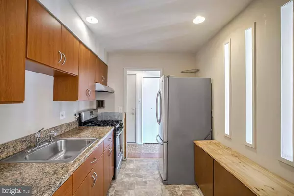 519 WILSON BRIDGE DR #6718 B-2, Oxon Hill, MD 20745