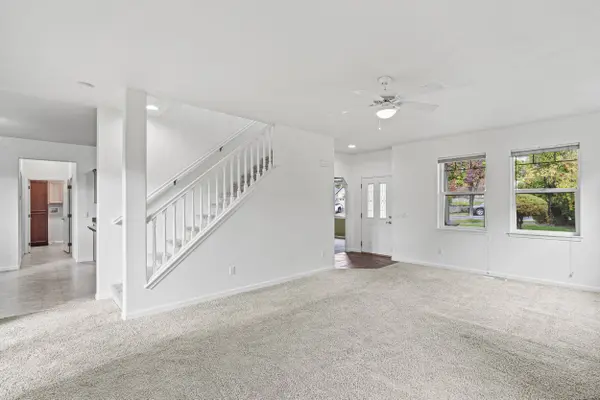 943 Crystal DR, Eagle Point, OR 97524