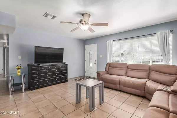 3742 W ROVEY Avenue, Phoenix, AZ 85019