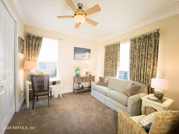 24 SOUTHLAKE DR, Palm Coast, FL 32137