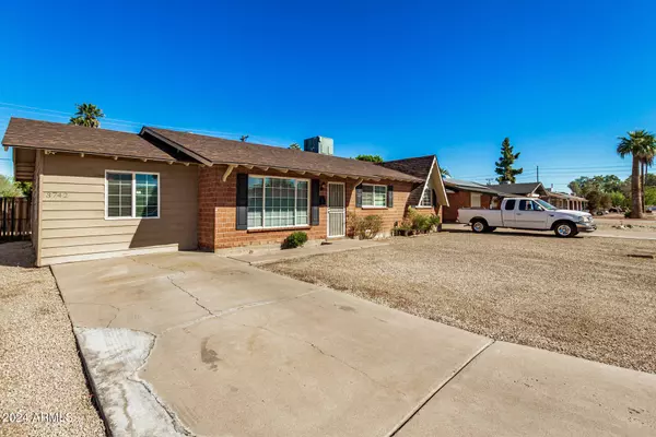 3742 W ROVEY Avenue, Phoenix, AZ 85019