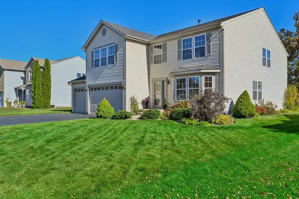 319 White Oak ST, Hampshire, IL 60140